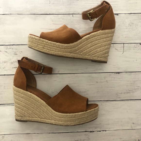 Universal Thread Shoes - Universal Thread Platform Wedge Sandal